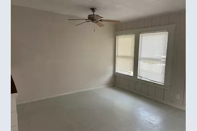 107 Bay Oaks Drive, La Porte, TX 77571 - Photo 9