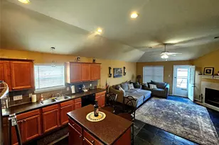 3418 Dorsey Ln, Pearland, TX 77584 - Photo 9