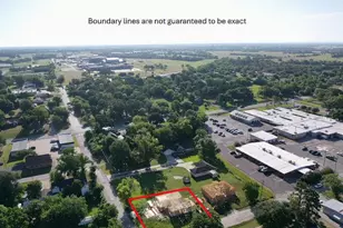 205 W South St, Madisonville, TX 77864 - Photo 11