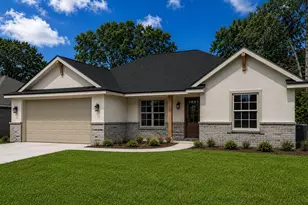 205 W South St, Madisonville, TX 77864 - Photo 1