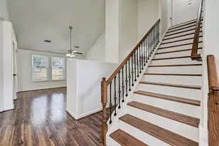 15127 Trumpet Vine Ln, Cypress, TX 77433 - Photo 9