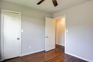 131 Lakewood Dr, Clute, TX 77531 - Photo 15