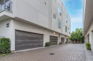 1004 California St, Houston, TX 77006 - Photo 5