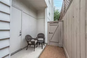 1004 California St, Houston, TX 77006 - Photo 5