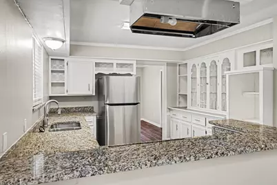 107 Carriage Lane, Conroe, TX 77385 - Photo 15