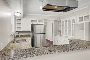 107 Carriage Ln, Conroe, TX 77385 - Photo 15