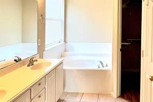 4911 Knights Branch Dr, Sugar Land, TX 77479 - Photo 15