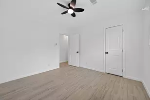 9211 Blankenship Dr, Houston, TX 77080 - Photo 31