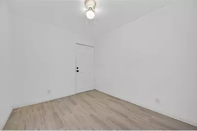 9211 Blankenship Drive, Houston, TX 77080 - Photo 17