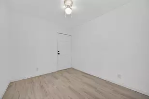 9211 Blankenship Dr, Houston, TX 77080 - Photo 17