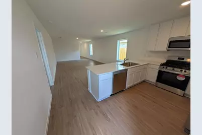 7511 Barcelona Springs, Richmond, TX 77469 - Photo 5