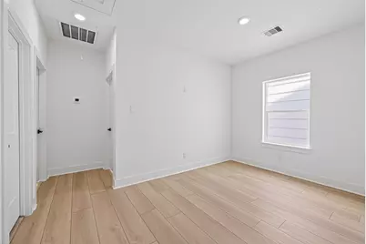 957 Highland Light Lane, Houston, TX 77091 - Photo 17