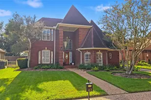 402 Lakeside Blvd, Sugar Land, TX 77478 - Photo 3
