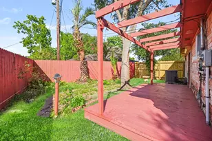 519 Orleans St, League City, TX 77573 - Photo 15