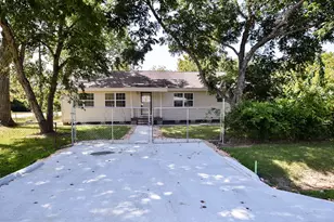 1030 Perkins Dr, Bacliff, TX 77518 - Photo 3