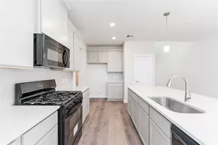 11928 Avian Ave, Conroe, TX 77303 - Photo 9