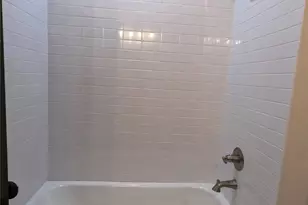 5334 Rapido Rd, Houston, TX 77033 - Photo 9