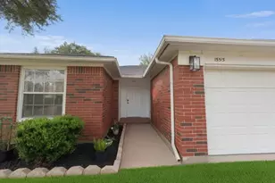 15515 Town Green Dr, Houston, TX 77083 - Photo 3