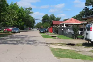 10517 Palestine St, Houston, TX 77029 - Photo 17