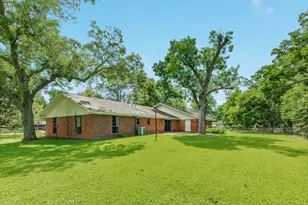 120 Southern Oaks Dr, Lake Jackson, TX 77566 - Photo 29
