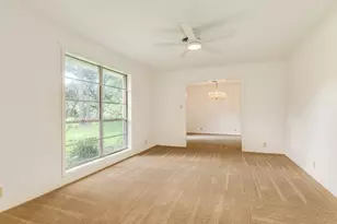 120 Southern Oaks Dr, Lake Jackson, TX 77566 - Photo 11