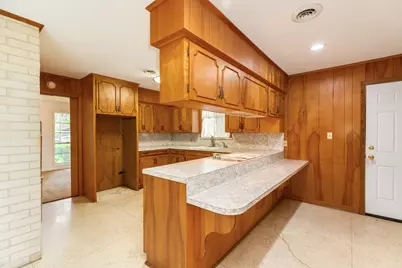 120 Southern Oaks Drive, Lake Jackson, TX 77566 - Photo 17