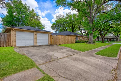 5826 Autumn Forest Drive, Houston, TX 77092 - Photo 15