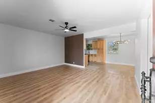 8427 Guinevere St, Houston, TX 77029 - Photo 3