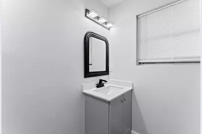 8427 Guinevere Street, Houston, TX 77029 - Photo 21