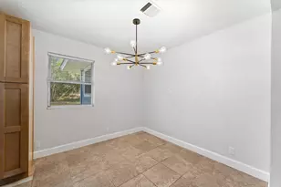8427 Guinevere St, Houston, TX 77029 - Photo 7