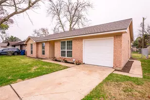 7211 Mockingbird Ln, Texas City, TX 77591 - Photo 3