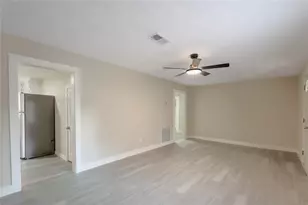 1107 W Dogwood St, Woodville, TX 75979 - Photo 5