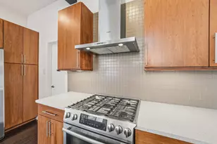 5905 Kiam St, Houston, TX 77007 - Photo 9