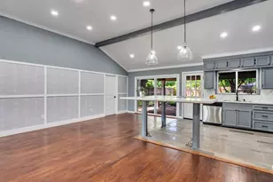 5402 Libbey Ln, Houston, TX 77092 - Photo 5