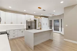 210 Mill Trail Dr, Sugar Land, TX 77498 - Photo 19