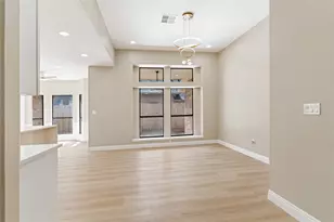 210 Mill Trail Dr, Sugar Land, TX 77498 - Photo 15