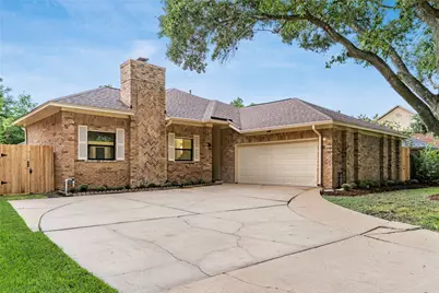 210 Mill Trail Drive, Sugar Land, TX 77498 - Photo 5