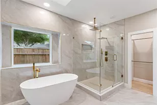 210 Mill Trail Dr, Sugar Land, TX 77498 - Photo 31