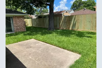 15803 Mill Point Drive, Houston, TX 77059 - Photo 17