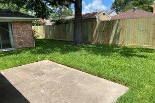 15803 Mill Point Dr, Houston, TX 77059 - Photo 17