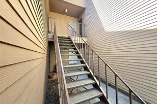 10555 Turtlewood Ct, Houston, TX 77072 - Photo 3