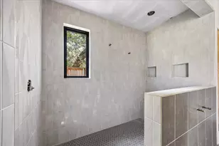9050 Elizabeth Rd, Houston, TX 77055 - Photo 19