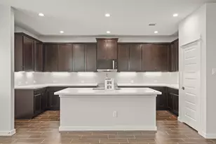 413 W Pk Hl, Stafford, TX 77477 - Photo 3