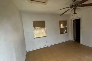 354 S 9th St, Aransas Pass, TX 78336 - Photo 3