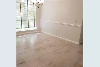 140 S Winterport Circle, The Woodlands, TX 77382 - Photo 5
