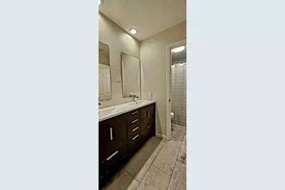 140 S Winterport Circle, The Woodlands, TX 77382 - Photo 29
