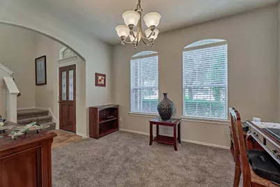 163 N Hawkhurst Circle, The Woodlands, TX 77354 - Photo 9