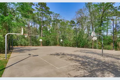 163 N Hawkhurst Circle, The Woodlands, TX 77354 - Photo 41