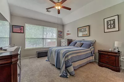 163 N Hawkhurst Circle, The Woodlands, TX 77354 - Photo 21