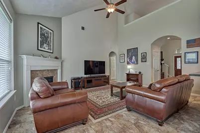 163 N Hawkhurst Circle, The Woodlands, TX 77354 - Photo 15